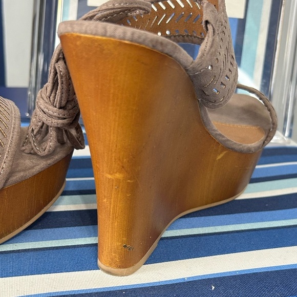 Sandy wooden layer cut strappy wrap up high platform wedge heel sandals sz 8.5 - Picture 12 of 13